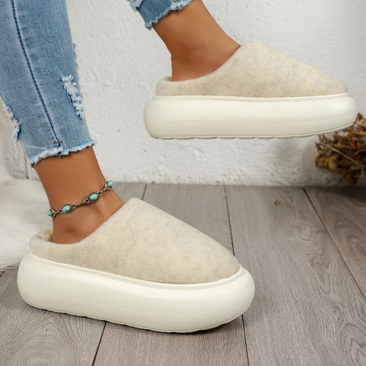 Women’s Warm Plush Indoor Slippers