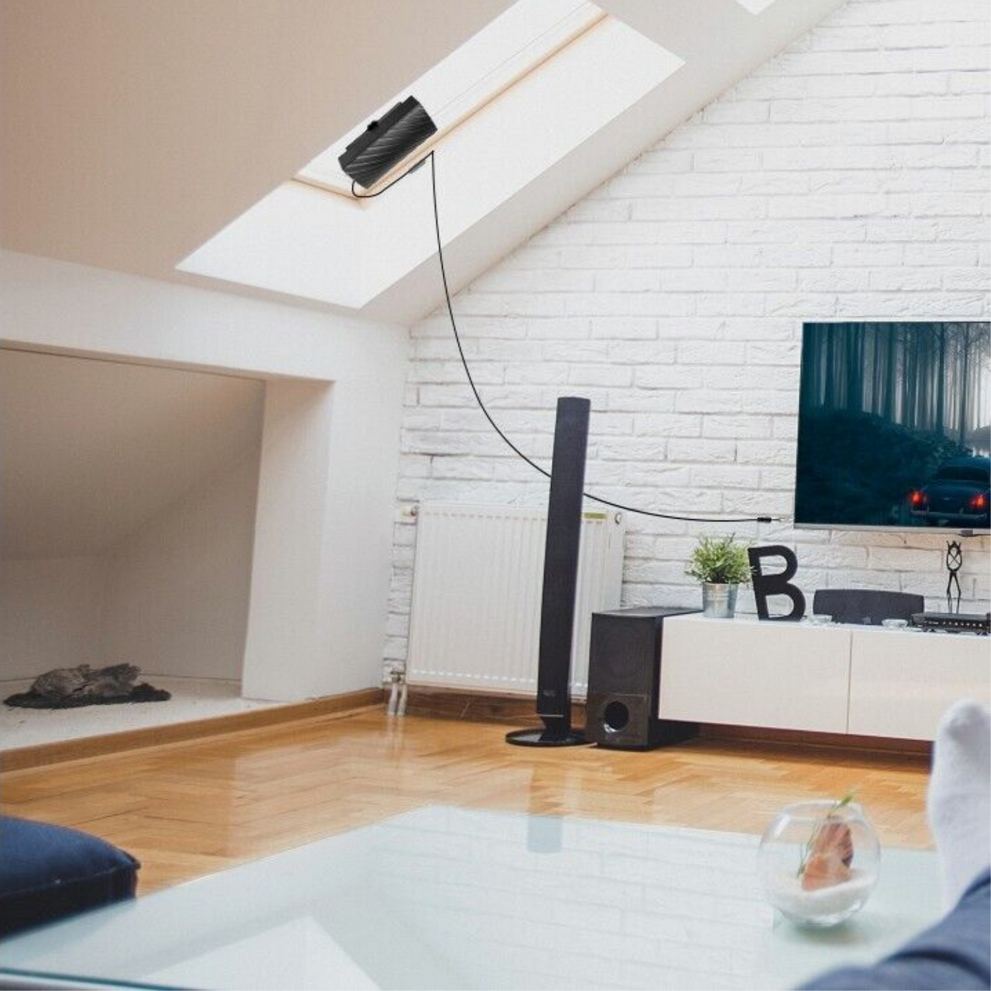 Indoor HDTV Antenna for Clear HD Reception