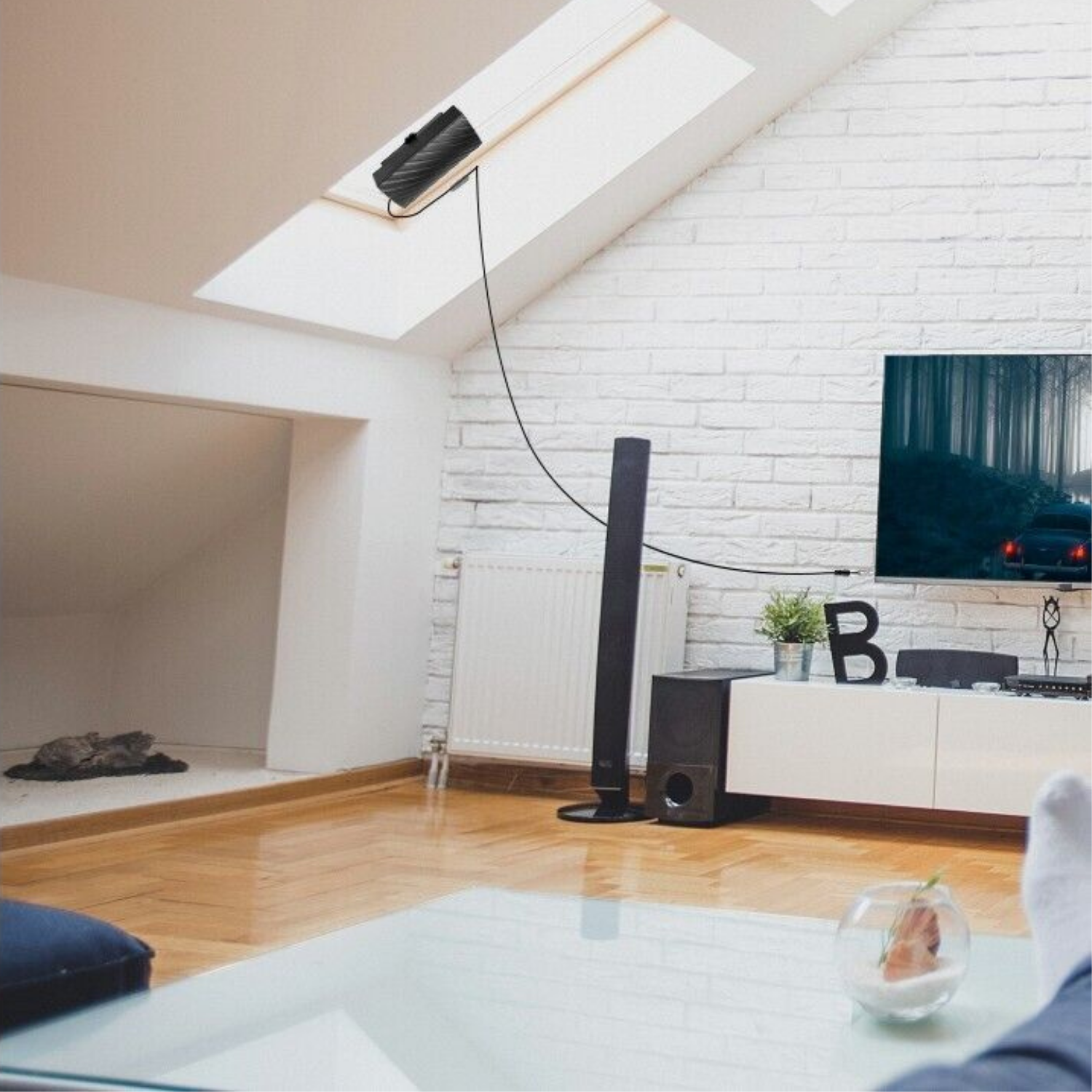 Indoor HDTV Antenna for Clear HD Reception